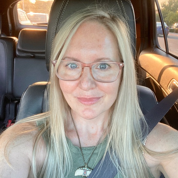 Meet your Posher, Kelly - Picture 1 of 1